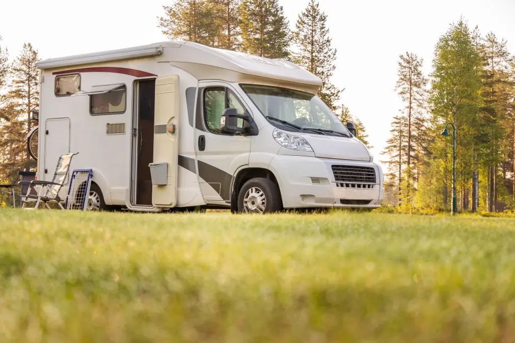 Speedy Glass specializes in glass repair and replacement for Class A, B, and C motorhomes like the one pictured